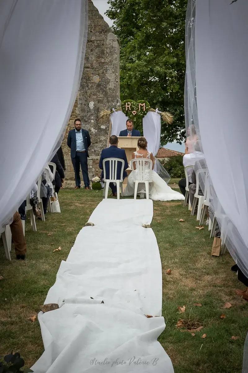 Ceremonie laique la grange du prieure studio photo valerie b