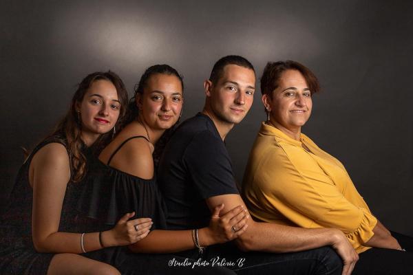 Photographe famille studio le fenouiller